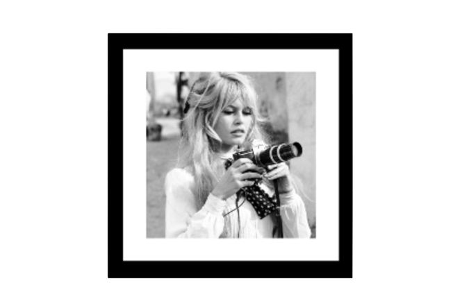 Hovedbilde Bilde i glass sort treramme 60x60 Brigitte Bardot ...