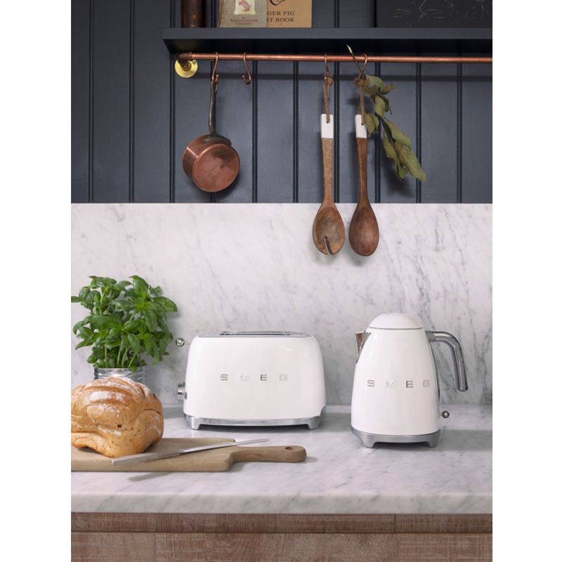 SMEG vannkoker 1,7l